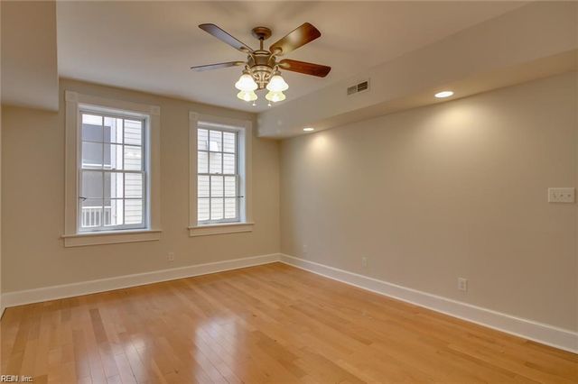 720 Redgate Ave Apt 3, Norfolk, VA 23507