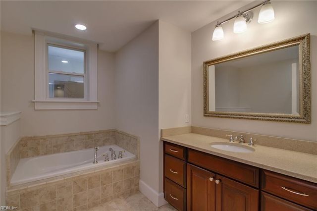 720 Redgate Ave Apt 3, Norfolk, VA 23507