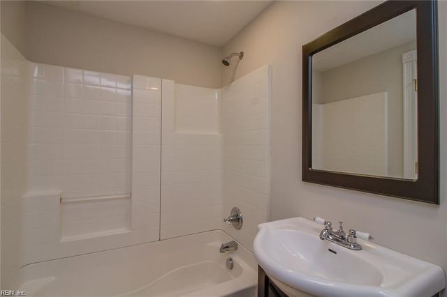 720 Redgate Ave Apt 3, Norfolk, VA 23507