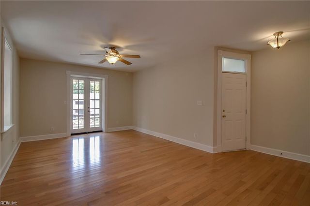 720 Redgate Ave Apt 3, Norfolk, VA 23507