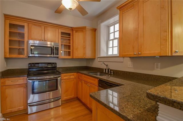 720 Redgate Ave Apt 3, Norfolk, VA 23507