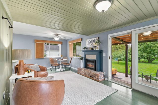 717 Memorial Parkway SW, Rochester, MN 55902