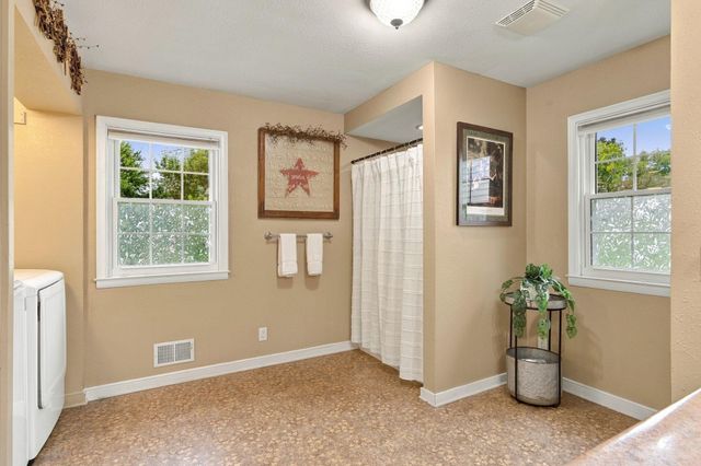 717 Memorial Parkway SW, Rochester, MN 55902