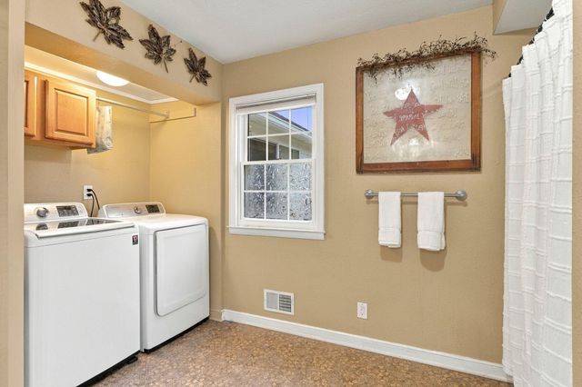 717 Memorial Parkway SW, Rochester, MN 55902