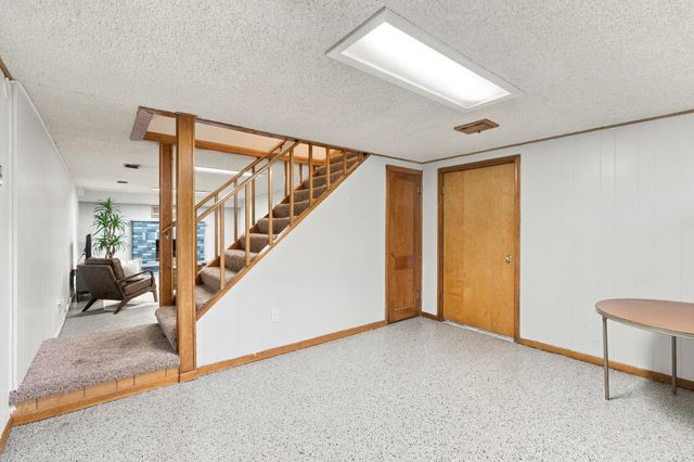 717 Memorial Parkway SW, Rochester, MN 55902