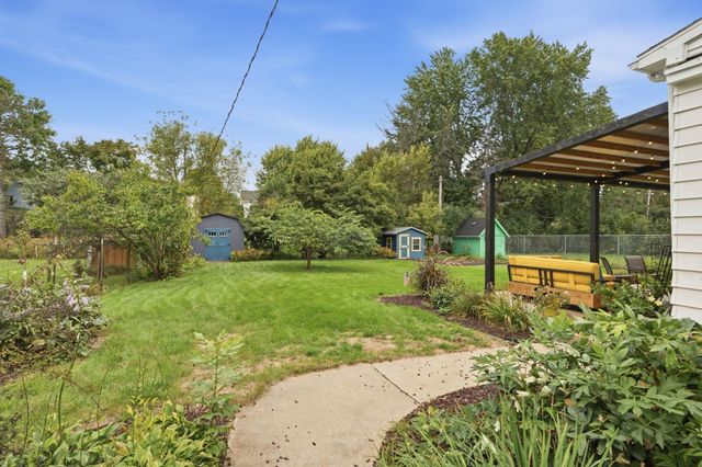 717 Memorial Parkway SW, Rochester, MN 55902