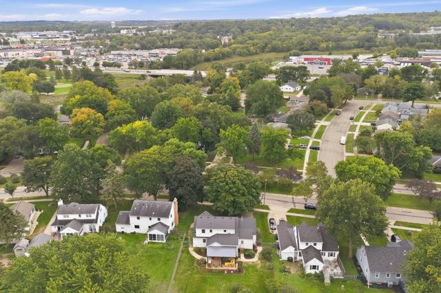 717 Memorial Parkway SW, Rochester, MN 55902