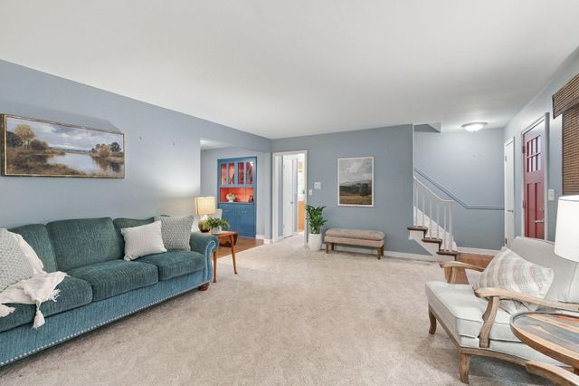 717 Memorial Parkway SW, Rochester, MN 55902
