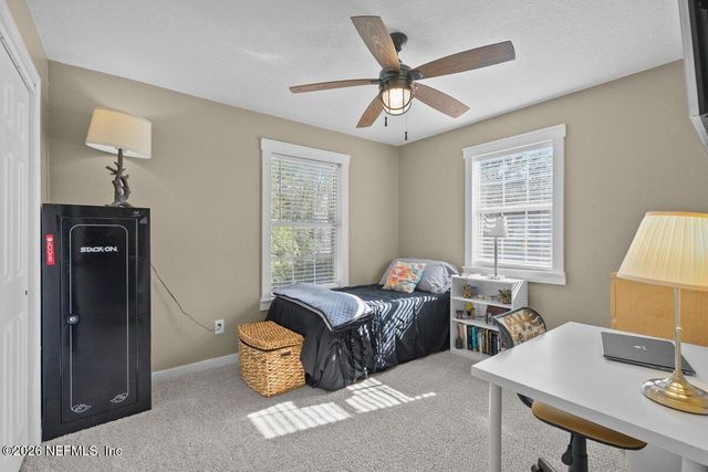 240 WHIRLWIND Loop, Hawthorne, FL 32640