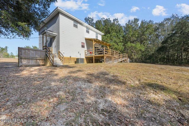 240 WHIRLWIND Loop, Hawthorne, FL 32640