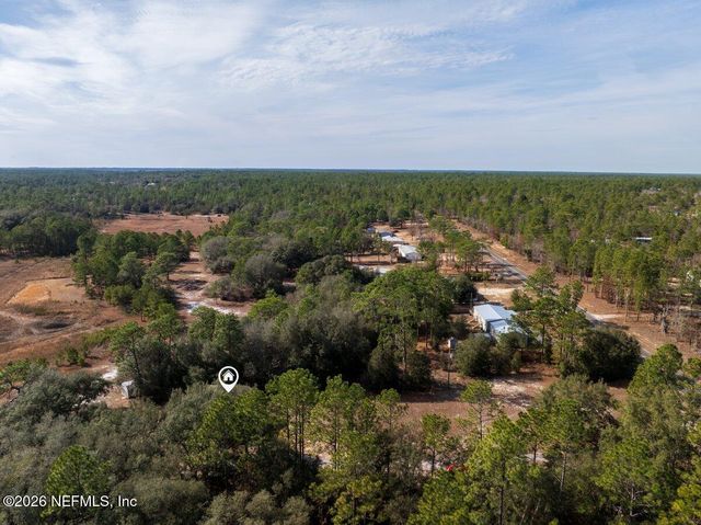 240 WHIRLWIND Loop, Hawthorne, FL 32640