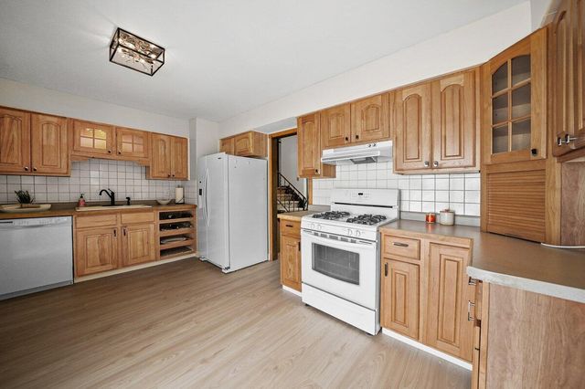 1045 Heather Lane, Munster, IN 46321