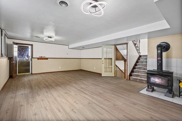 1045 Heather Lane, Munster, IN 46321