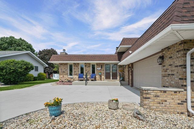 1045 Heather Lane, Munster, IN 46321