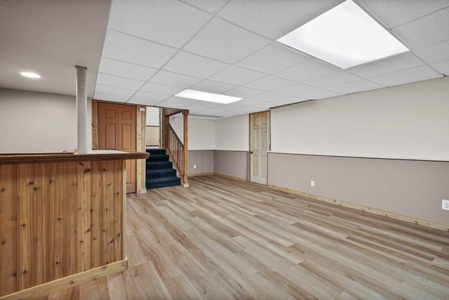 1045 Heather Lane, Munster, IN 46321