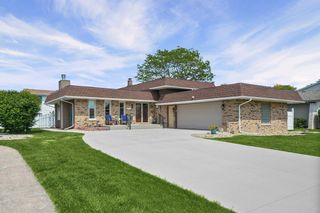 1045 Heather Lane, Munster, IN 46321