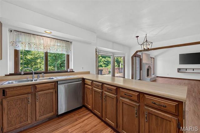 171 Hunters Pointe Drive, St Charles, MO 63304