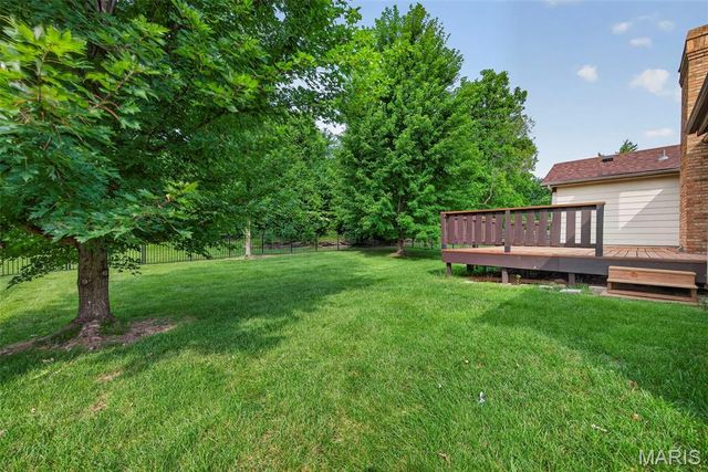 171 Hunters Pointe Drive, St Charles, MO 63304