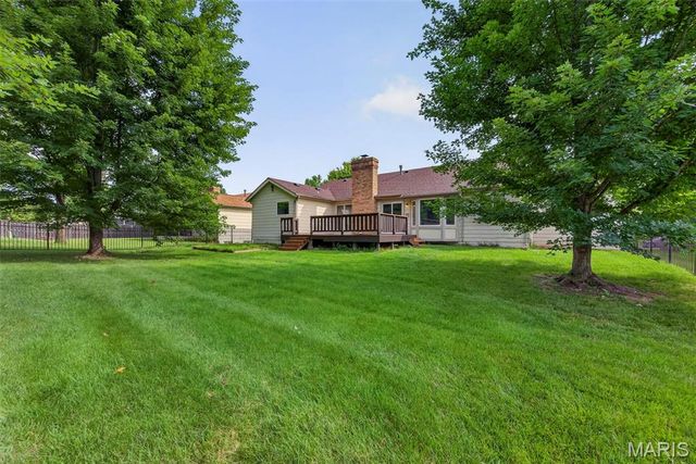 171 Hunters Pointe Drive, St Charles, MO 63304