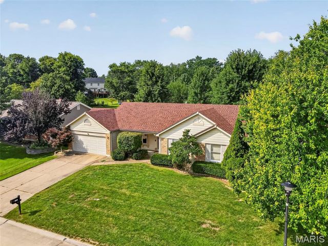171 Hunters Pointe Drive, St Charles, MO 63304