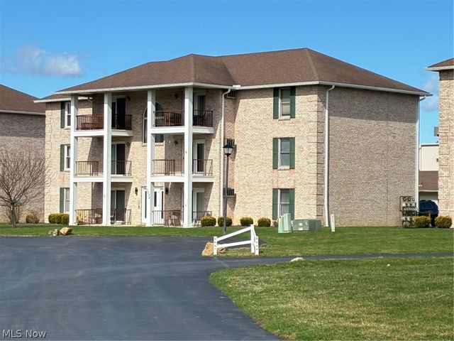 7374 Eisenhower Drive 3, Boardman, OH 44512