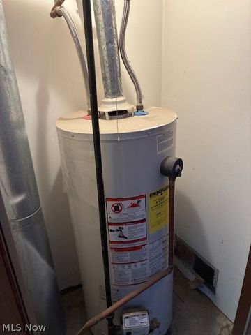 7374 Eisenhower Drive 3, Boardman, OH 44512