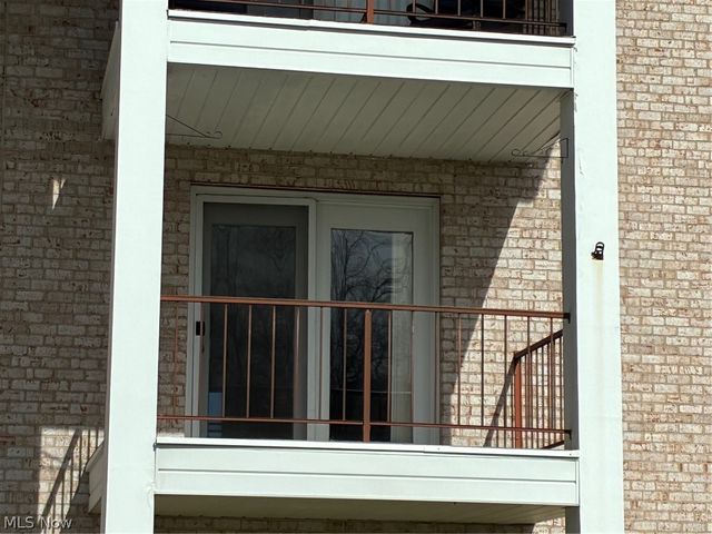 7374 Eisenhower Drive 3, Boardman, OH 44512