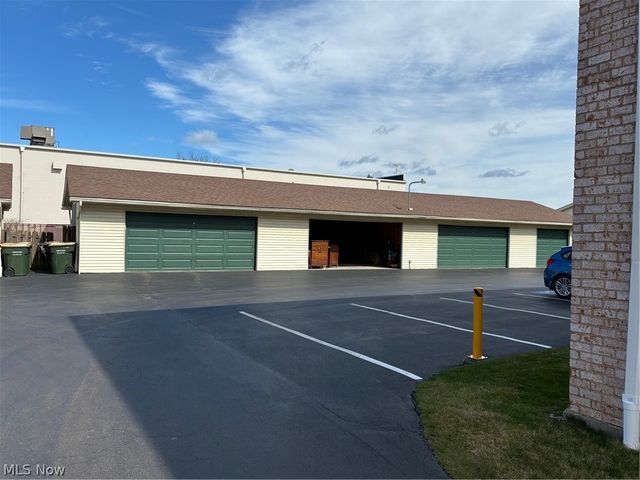 7374 Eisenhower Drive 3, Boardman, OH 44512