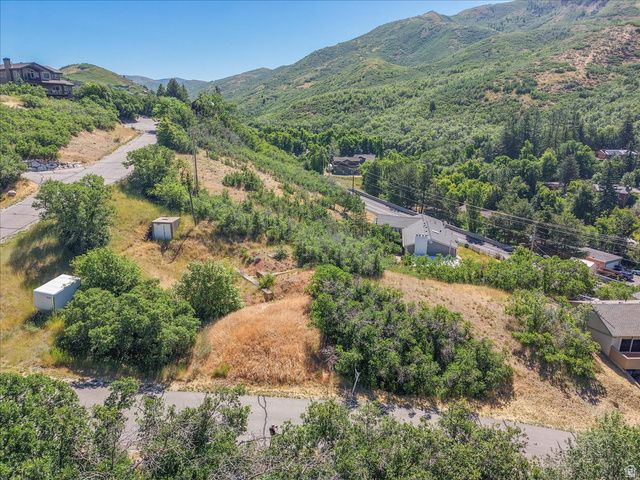4810 E BADGER HOLLOW LN, Salt Lake City, UT 84108