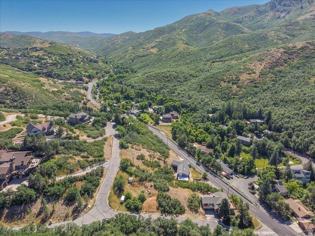 4810 E BADGER HOLLOW LN, Salt Lake City, UT 84108