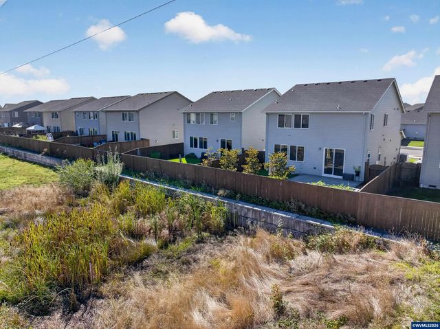 1567 Stasny Av SE, Albany, OR 97322