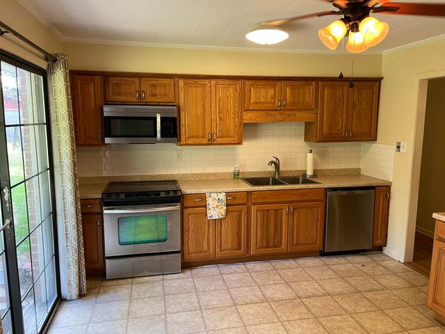 7319 LA-117, Leesville, LA 71446