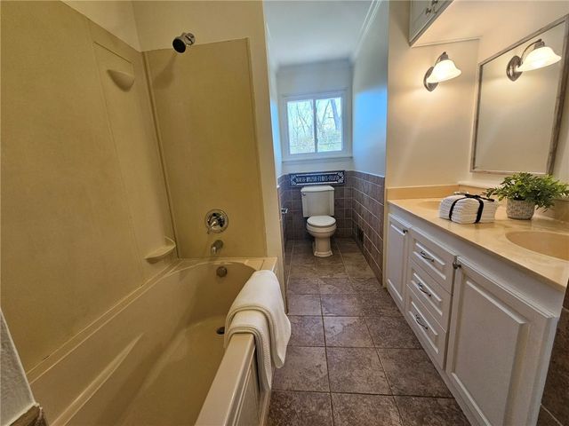 48 Vollmer Parkway, Henrietta, NY 14623