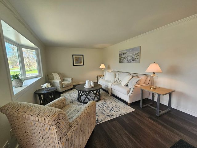 48 Vollmer Parkway, Henrietta, NY 14623