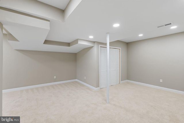 18 W ORNDORFF DR E, Brunswick, MD 21716