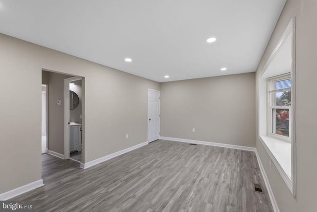 18 W ORNDORFF DR E, Brunswick, MD 21716