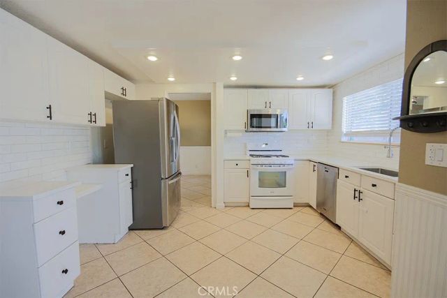 17023 Mount Lomina Court, Fountain Valley, CA 92708