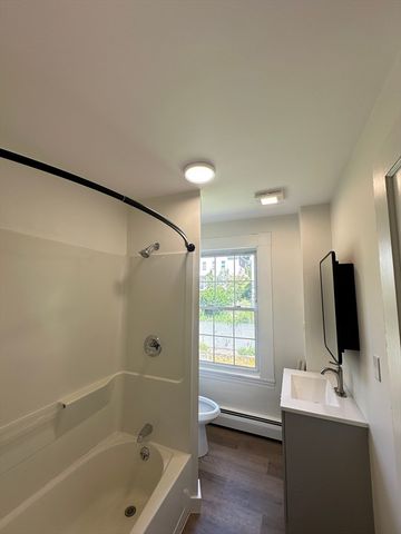 7 Buxton Court 7, Andover, MA 01810