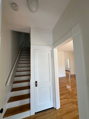 7 Buxton Court 7, Andover, MA 01810