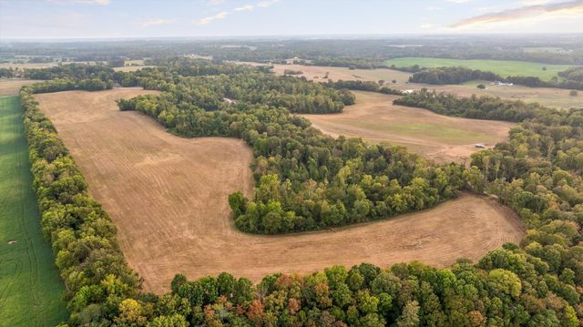 12 Sturgeon Creek Road, Cedar Hill, TN 37032