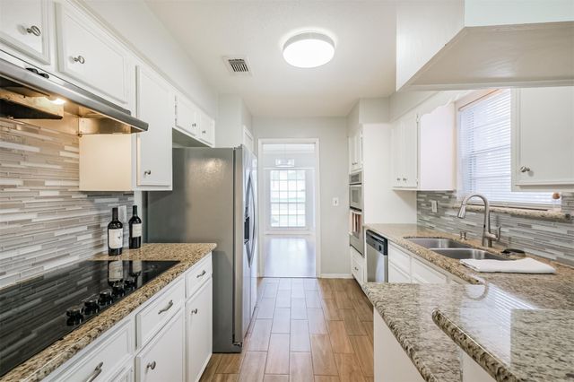 2326 Bright Meadows Drive, Missouri City, TX 77489