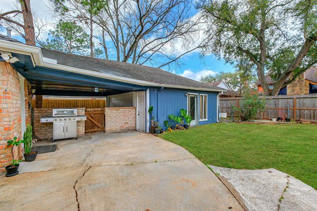 2326 Bright Meadows Drive, Missouri City, TX 77489