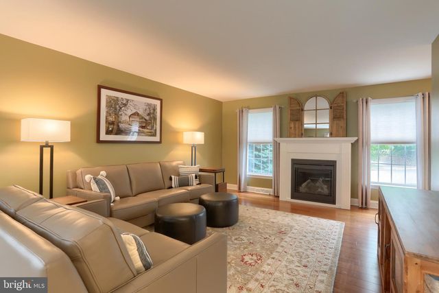 14 TOWER DR, Elizabethtown, PA 17022