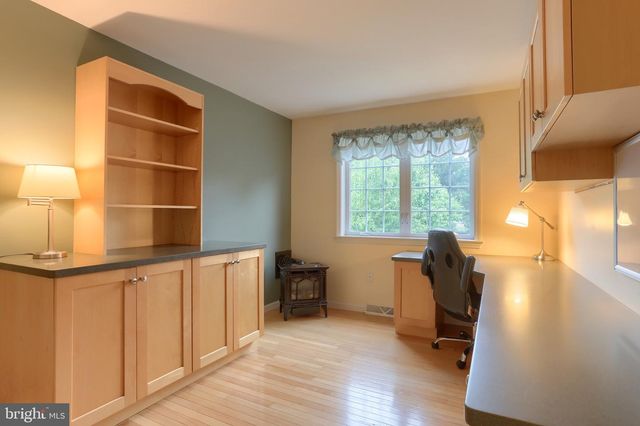 14 TOWER DR, Elizabethtown, PA 17022