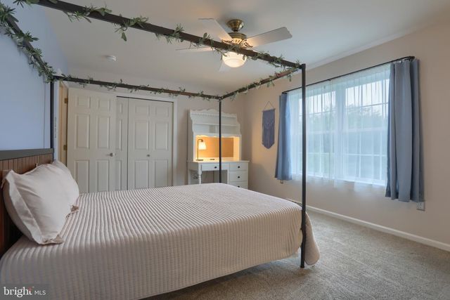 14 TOWER DR, Elizabethtown, PA 17022