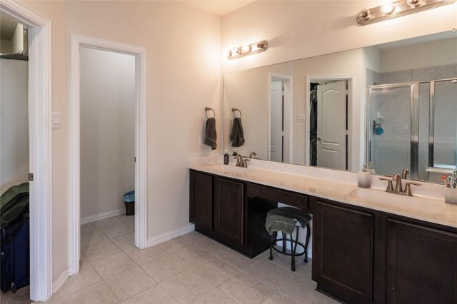 2318 N Red Slate Drive, Rosharon, TX 77583