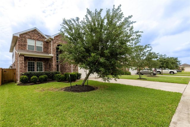2318 N Red Slate Drive, Rosharon, TX 77583