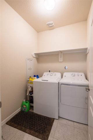 2318 N Red Slate Drive, Rosharon, TX 77583