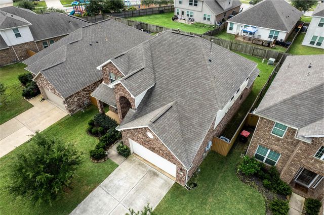 2318 N Red Slate Drive, Rosharon, TX 77583