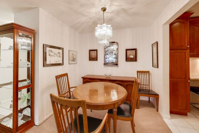 2100 Valencia Drive 203-B, Northbrook, IL 60062